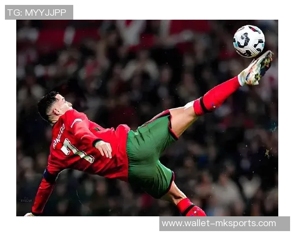 感动足球的瞬间回顾2011年十大感人时刻与传奇故事 感动足球的瞬间回顾2011年十大感人时刻与传奇故事